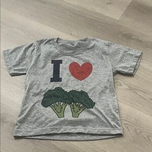 Kids Gray I love broccoli T shirt for approx 3-4 year old